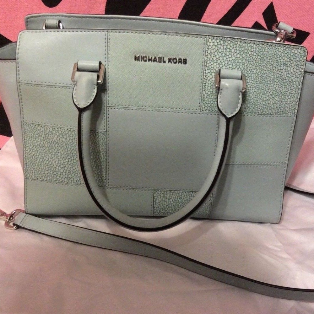 Michael Kors Medium Selma Celedon Tile Patch Leath